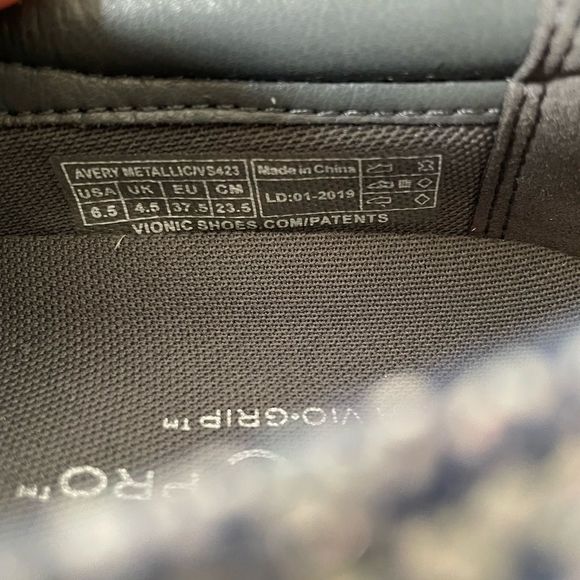 NIB Vionic Blue Metallic Avery Shoes Sizes 6, 6.5, and 7.5 - Picture 9 of 10